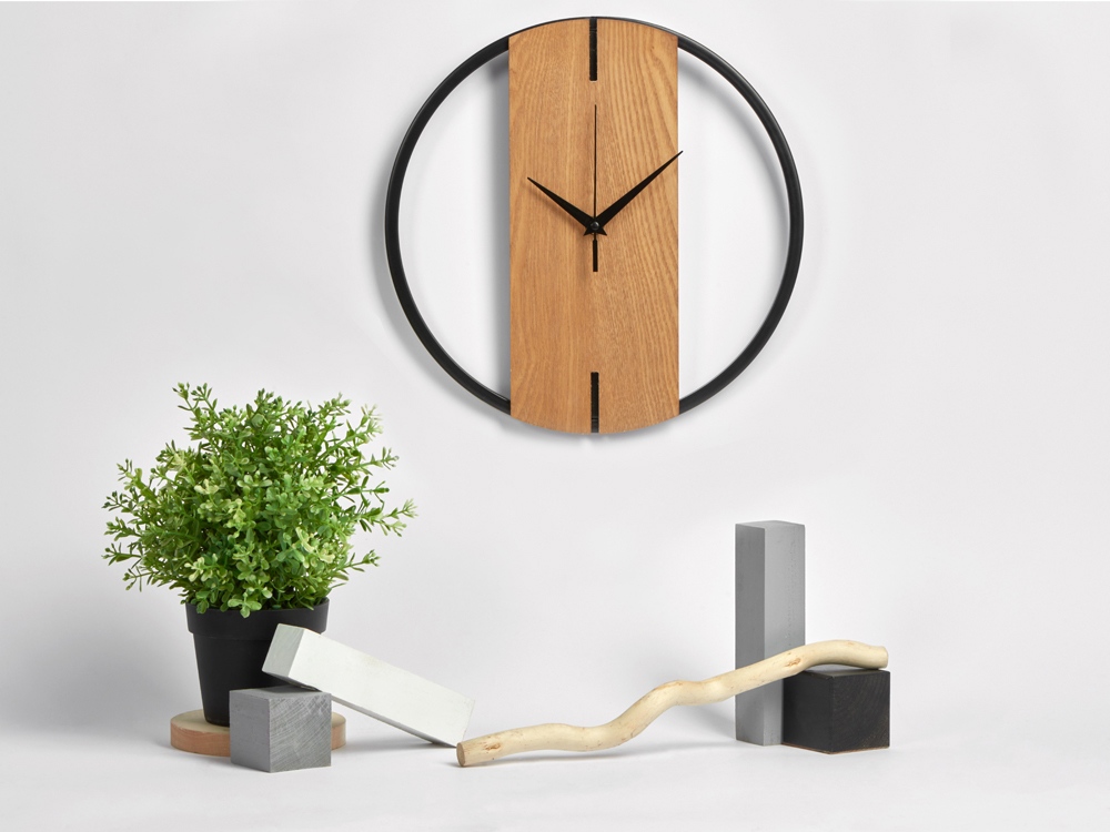 картинка Деревянные часы с металлическим ободом Time Wheel 